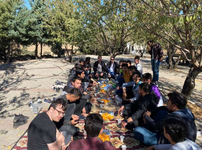 Aygün Erkek Öğrenci Yurdu ve AÖB’den Piknik Organizasyonu