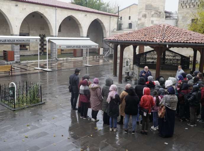 AÖB Ortaöğretim Tarihi Mekanlara Gezi Düzenledi