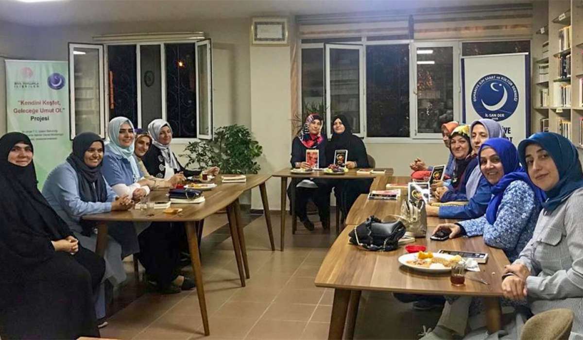 Osmaniye STK Kadın Temsilcileri Yazar Emiyra Bayrak ‘la Bir Araya Geldi