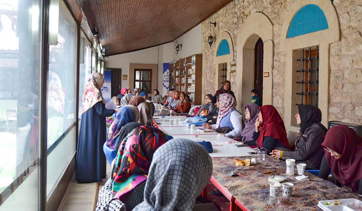 Gaziantep AKADDER’ de Tematik Okuma Dersleri Başladı