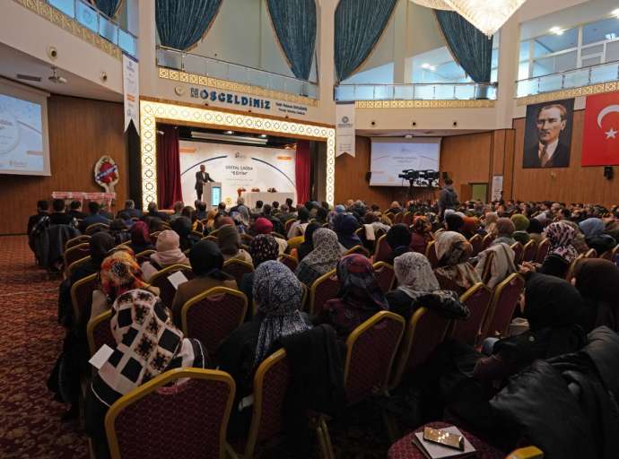 “Dijital Çağda Eğitim” Konulu 12. Öğretmen Sempozyumu Başladı