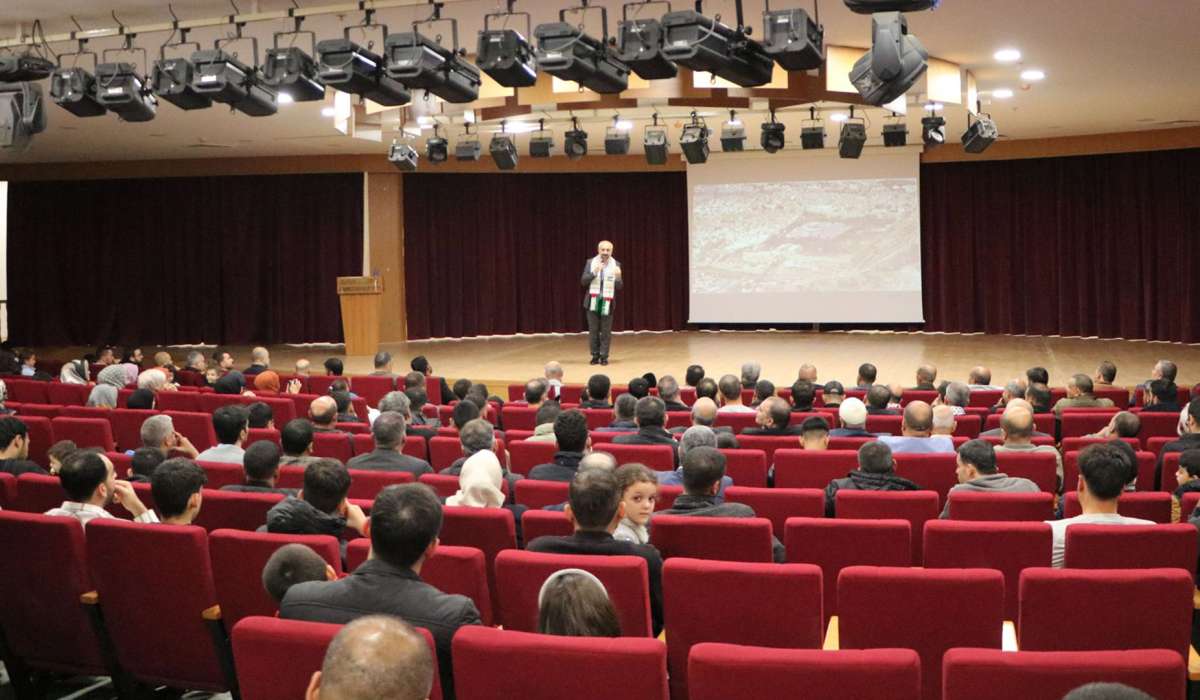 Ufuk Eğitim Derneği, "Gazze ve Filistin” Başlıklı Konferans Düzenledi
