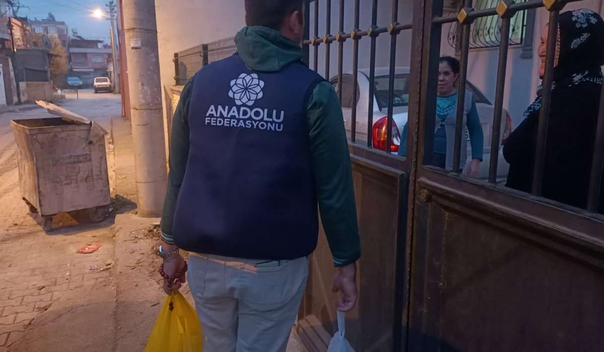 Tarsus Açık Kapı Derneği'nden Yetim Ailelere Destek