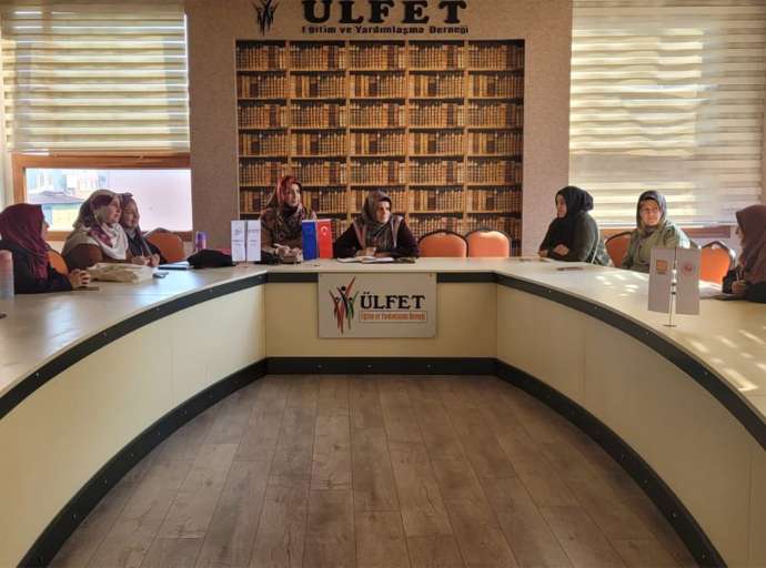 Akadder Adana Temsilciliği Aylık İstişare Toplantısı Ülfet Derneği'nde Gerçekleştirildi