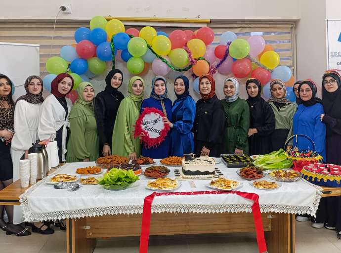 Diriliş Derneği Mezuniyet Programı