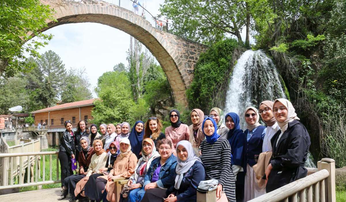 Özgüvenli Genç Adımlar Projesi Gezi Programı
