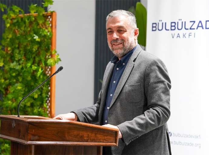 “Vakıf; Kalbi, Aklı ve Emeği Ortak Bir İstikamette Buluşturabilme Sanatıdır”