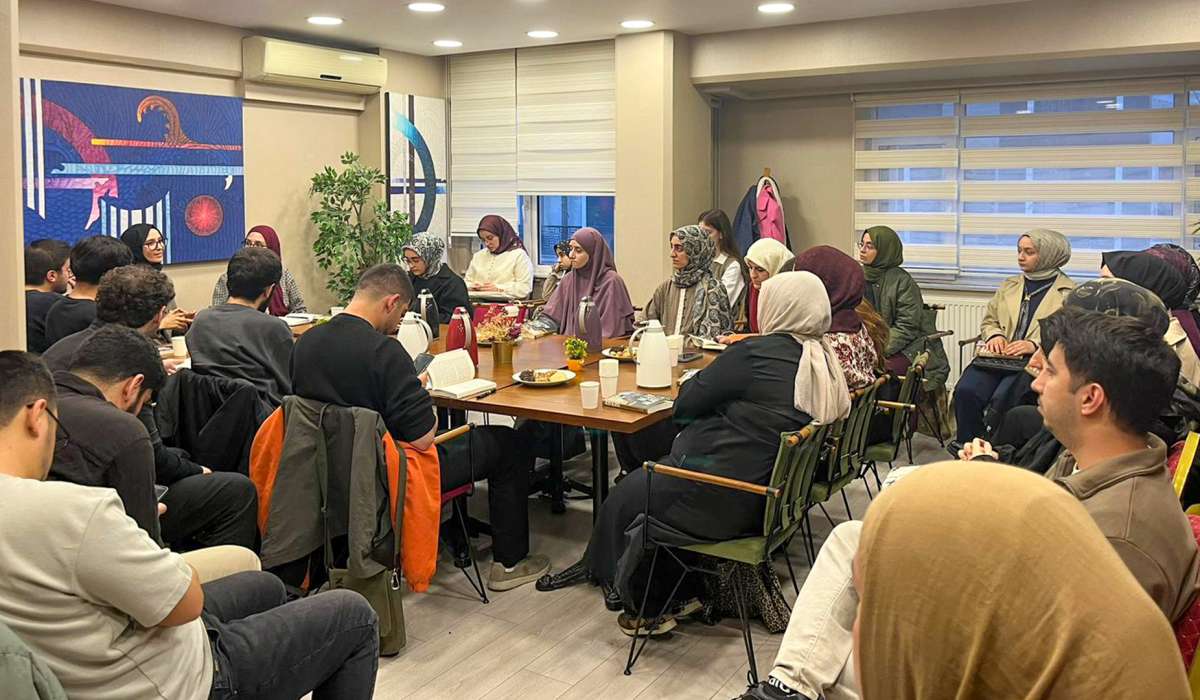 Genç Zihinler Alev Alatlı’nın Medeniyet Perspektifinde Buluştu